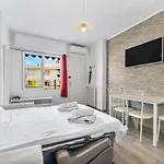 Loiseau Bleu -studio Terrasse - Parking - Clim Ментона