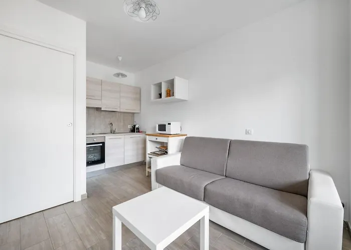 Loiseau Bleu -studio Terrasse - Parking - Clim *