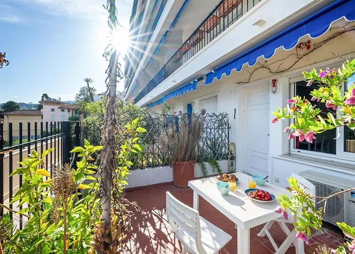 Loiseau Bleu -studio Terrasse - Parking - Clim *