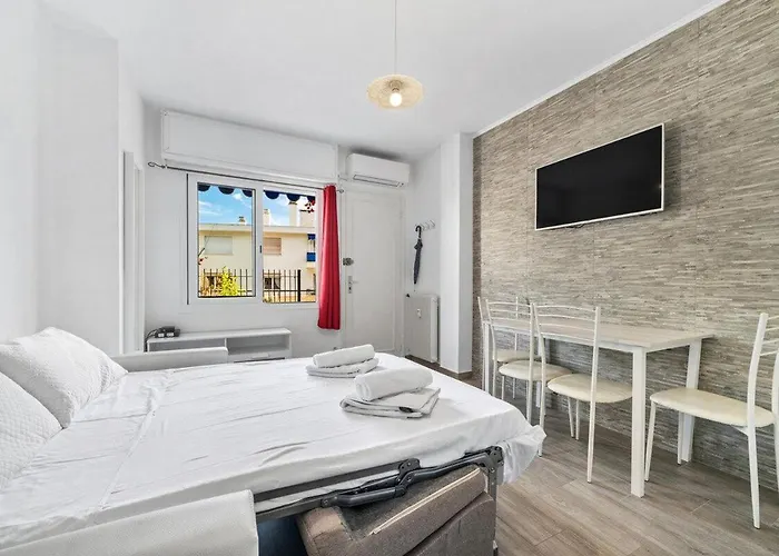 Loiseau Bleu -studio Terrasse - Parking - Clim